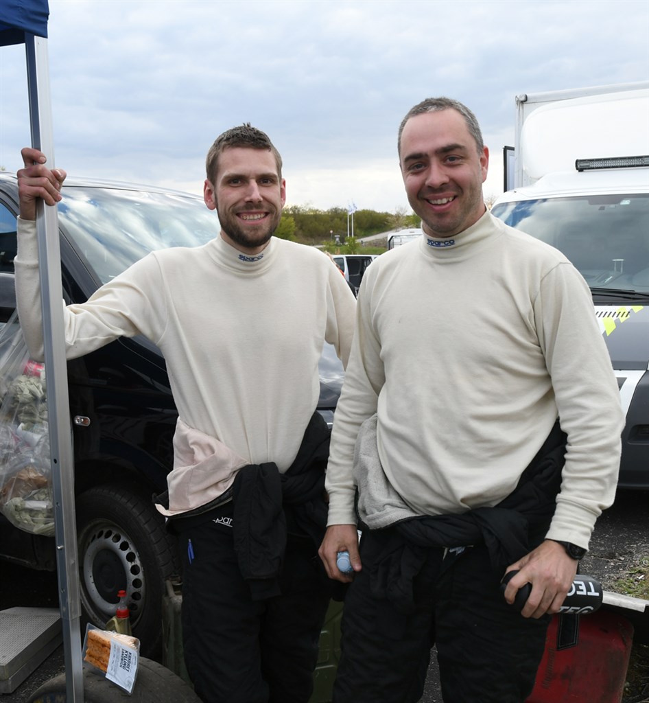Michael Broberg og Niels Gramstrup fik noget at forholde sig til i Anderup El Rally, men trods alle genvordigheder nåede de dog hele vejen fra start til mål.
(Foto: Morten Dam, specialpress@gmail.com)